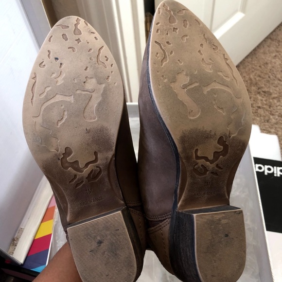 Steve Madden Ayce Chelsea Boot - Picture 8 of 8